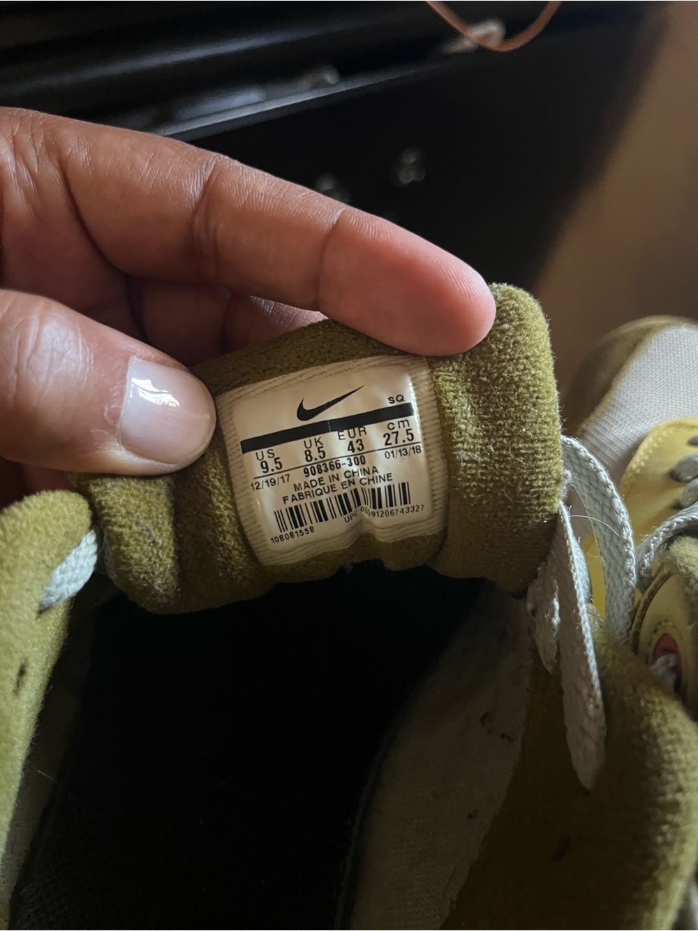 Nike Air Max low-top sneakers in olive green, yellow and light blue - Picture 5 of 6